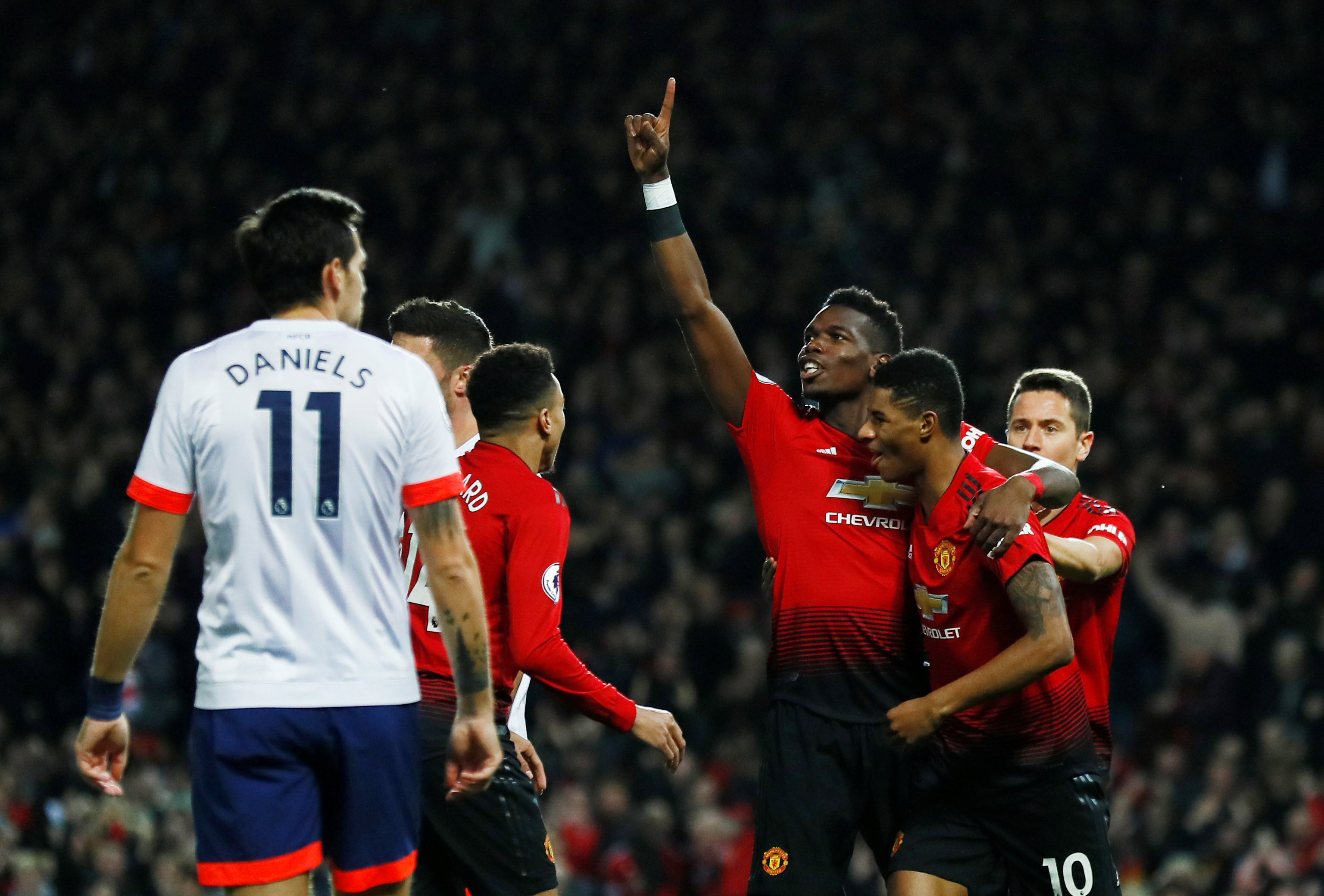 合和有力的 合和有力的